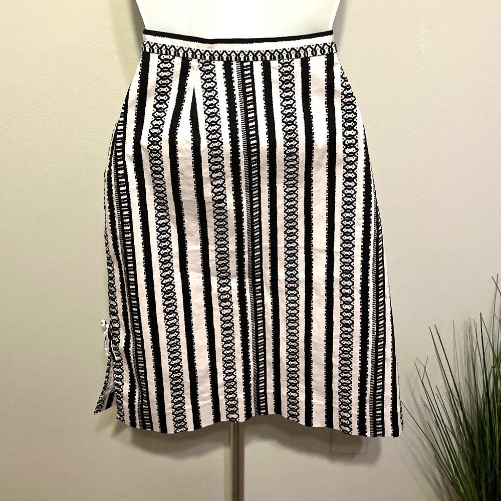 Sandra King Black and White Skirt Sz. 10